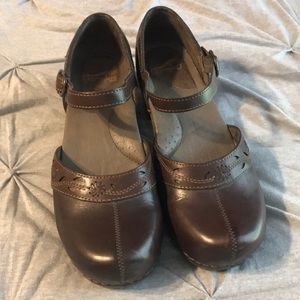 Dansko shoes women’s size 39